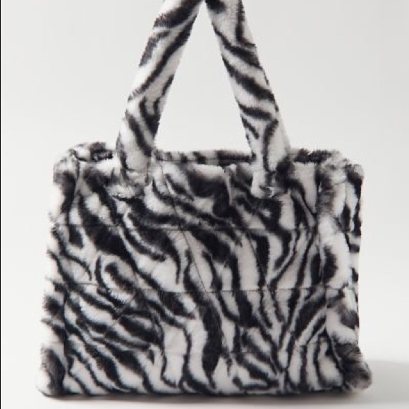 fluffy bag urban outfitters